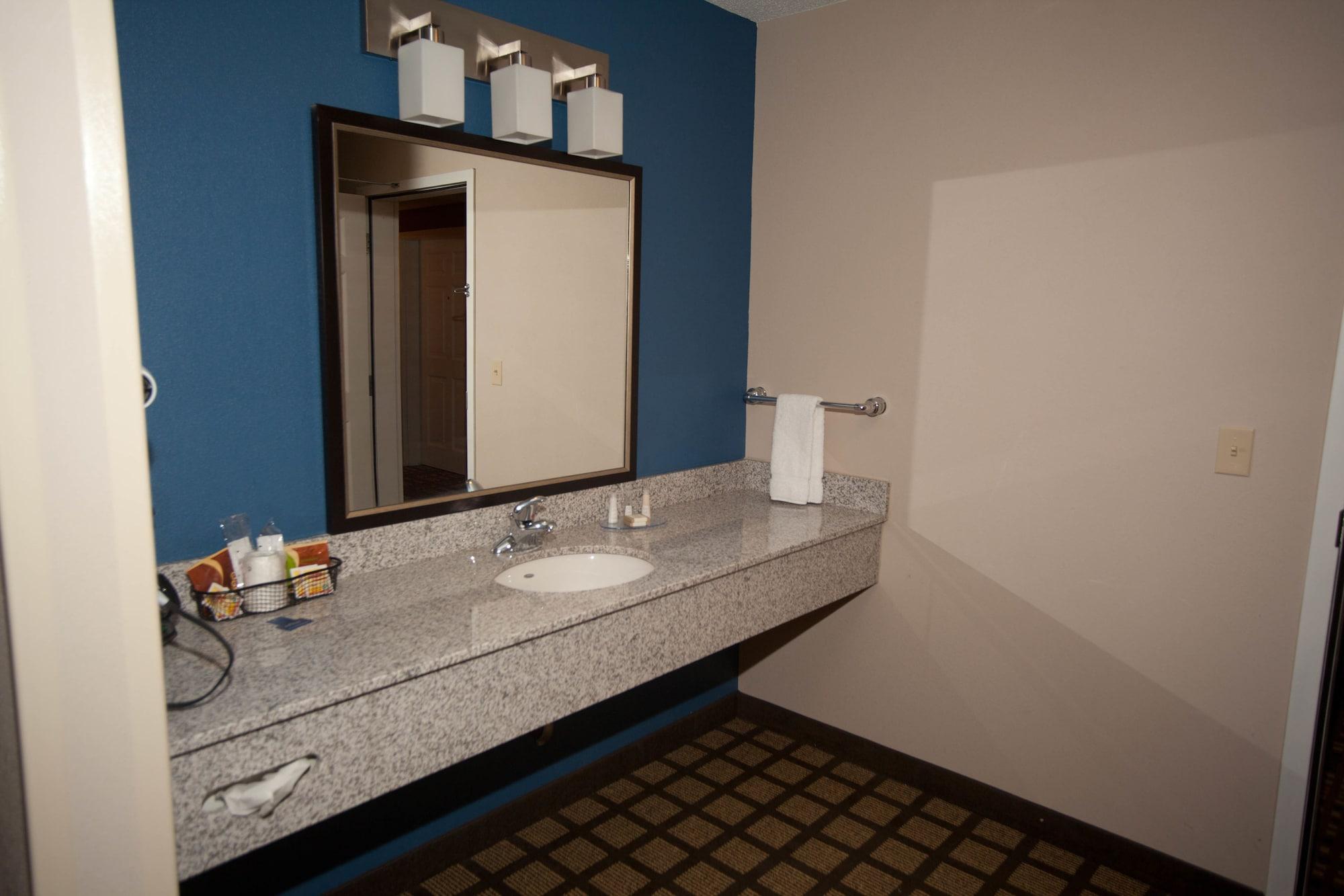 Baymont By Wyndham Erie