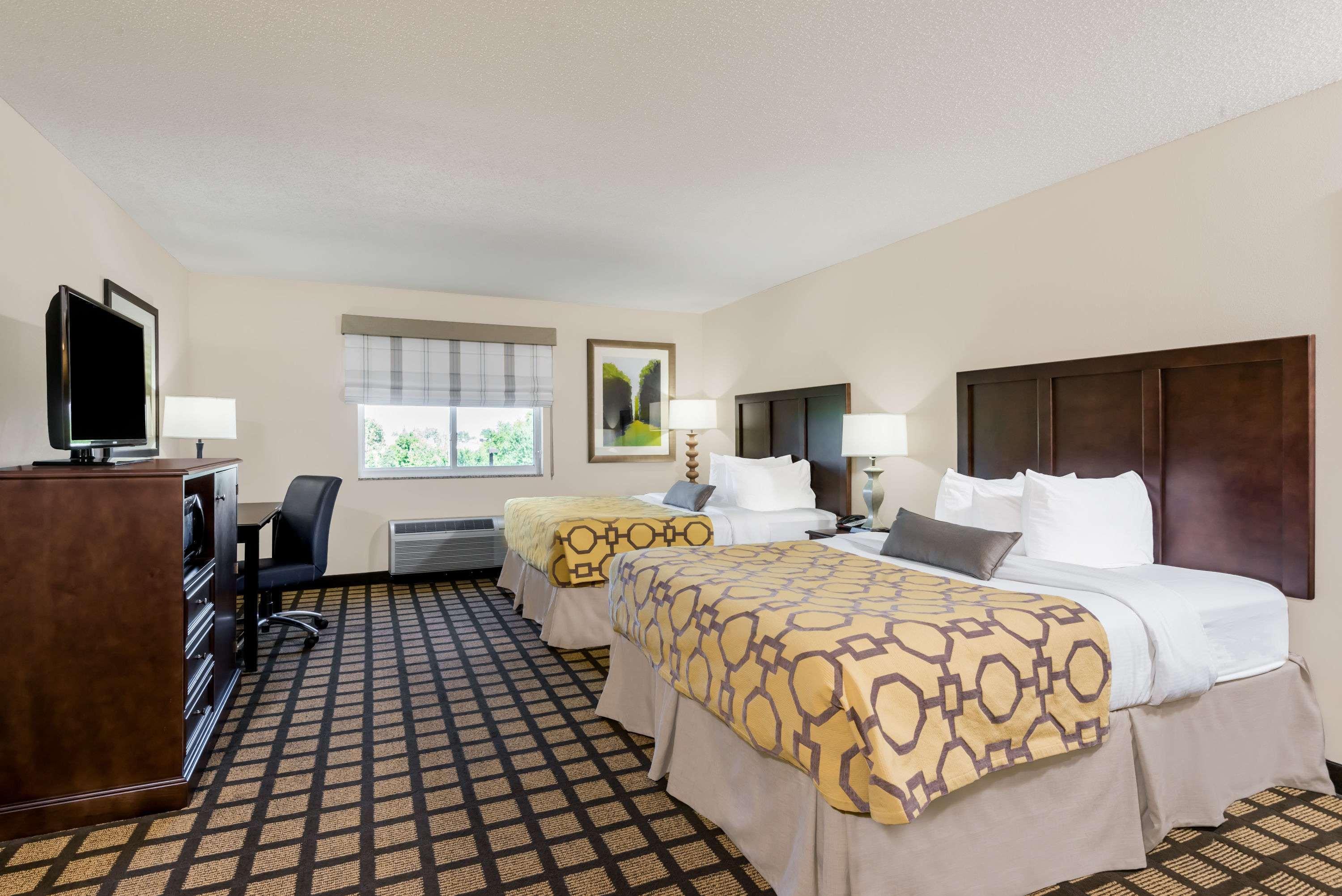 Baymont By Wyndham Hotel Erie