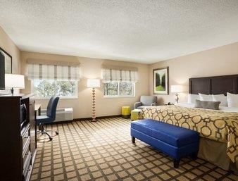 Baymont By Wyndham Hotel Erie